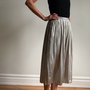 H&M Pleated skirt